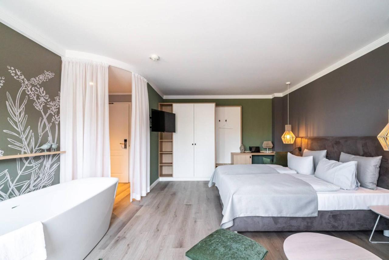Landhotel Rittmeister & Kraeuter-Spa Adults Only Rostock Eksteriør billede