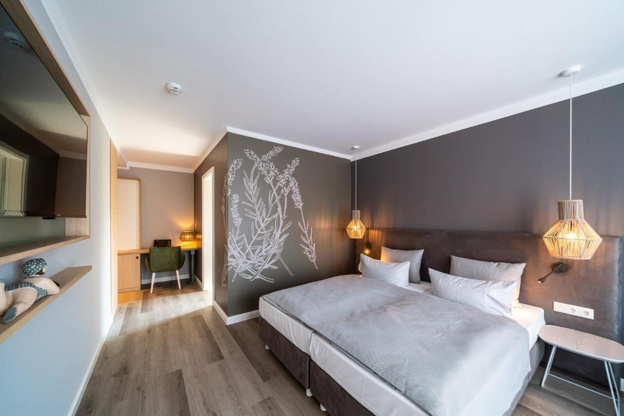 Landhotel Rittmeister & Kraeuter-Spa Adults Only Rostock Eksteriør billede